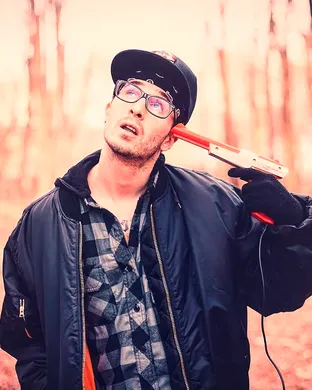Chris Webby London