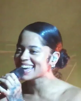 Ella Mai London
