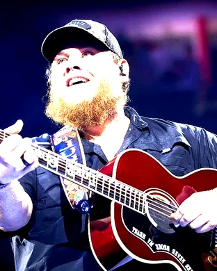 Luke Combs London